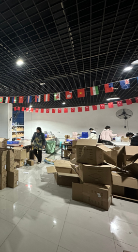 JST Dropshipping team - Explore our Dropshipping Careers